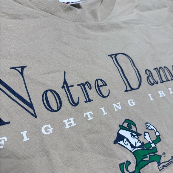 Vintage Notre Dame Fighting Irish Y2K T Shirt Men’s XL Gold 2000s Vtg - Picture 3 of 4